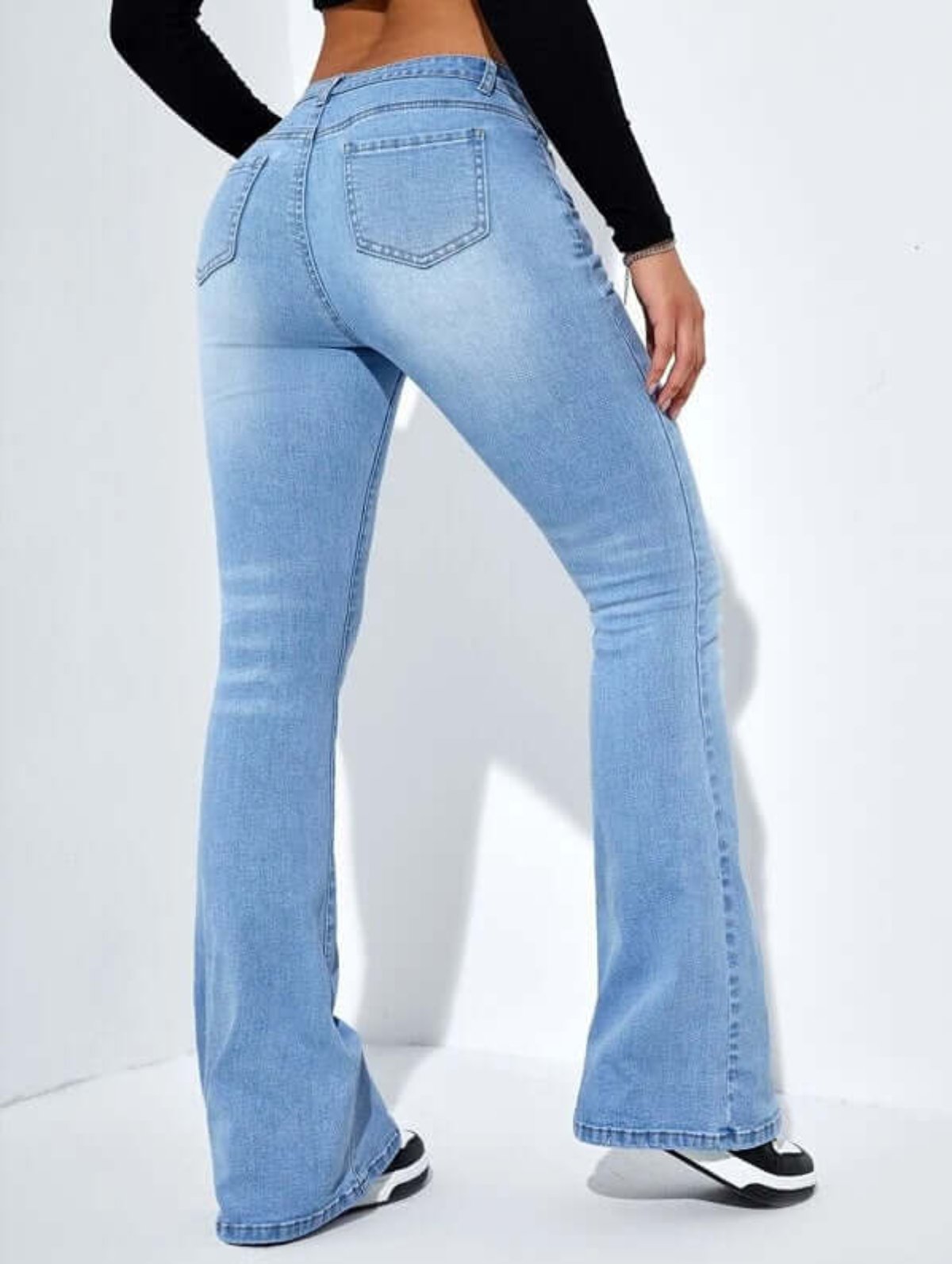 women blue jeans